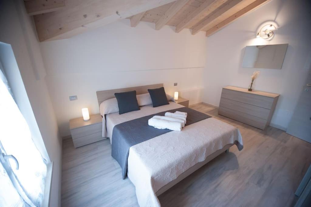 Apartamento Casa Gemma - Big Family House With Free Parking San Giovanni Lupatoto Exterior foto