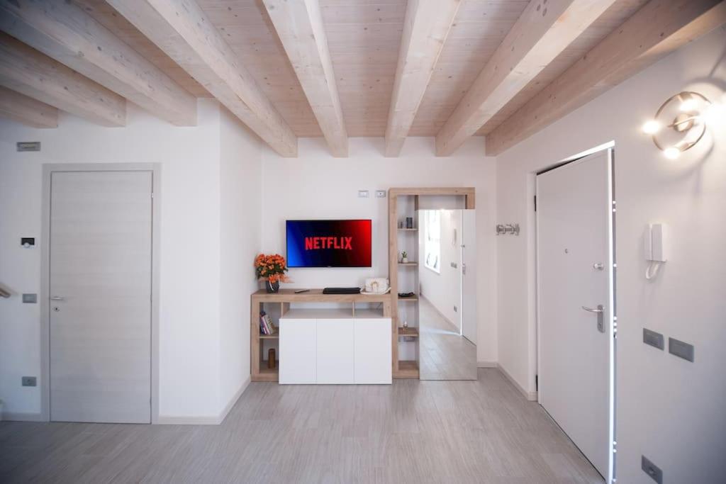 Apartamento Casa Gemma - Big Family House With Free Parking San Giovanni Lupatoto Exterior foto